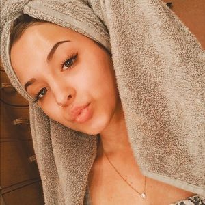 Meet your Posher, Makenzie